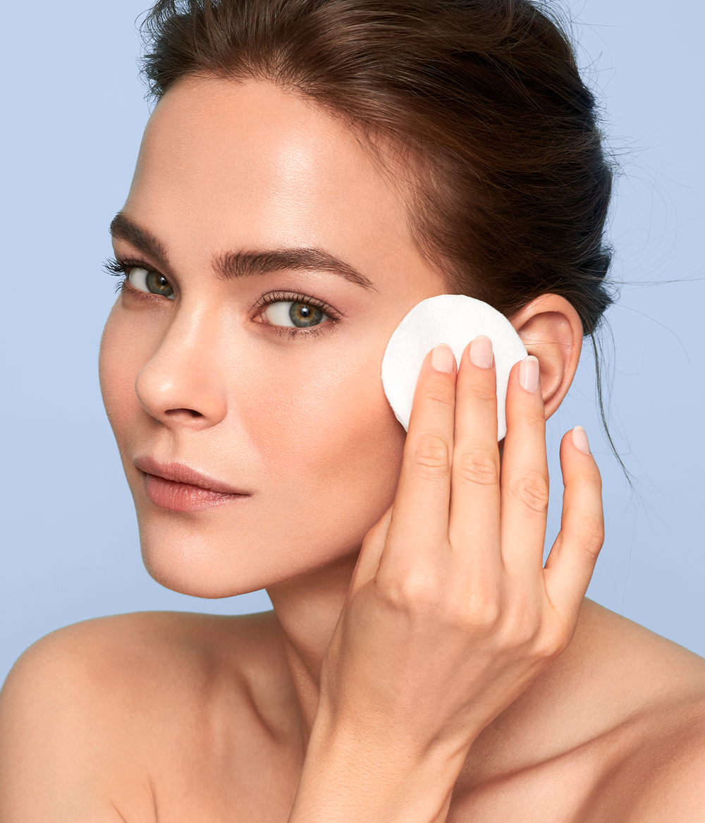 Evagarden Bi-Phasic Make Up Remover, on model