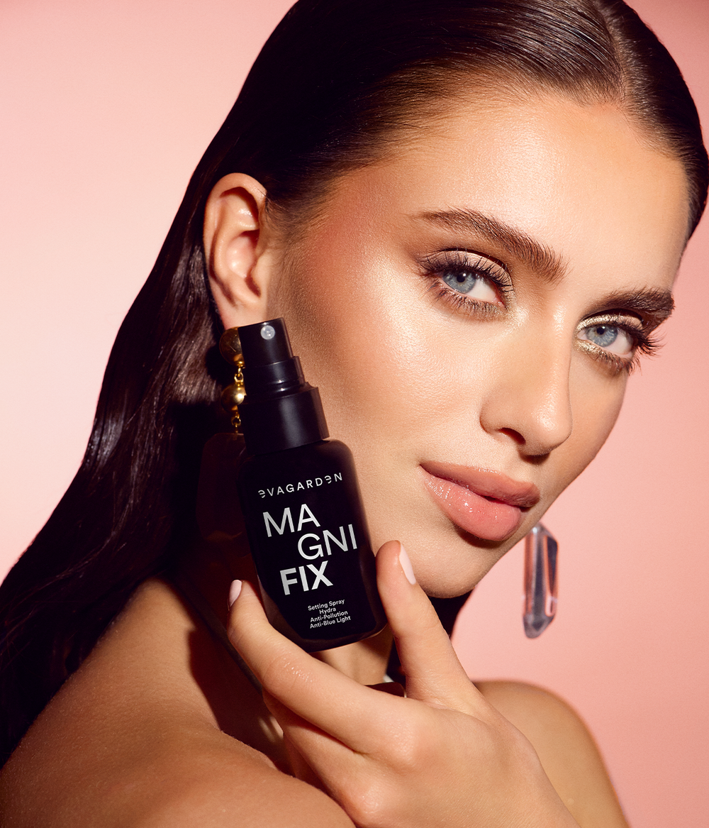 Evagarden Magnifix Setting Spray, close-up