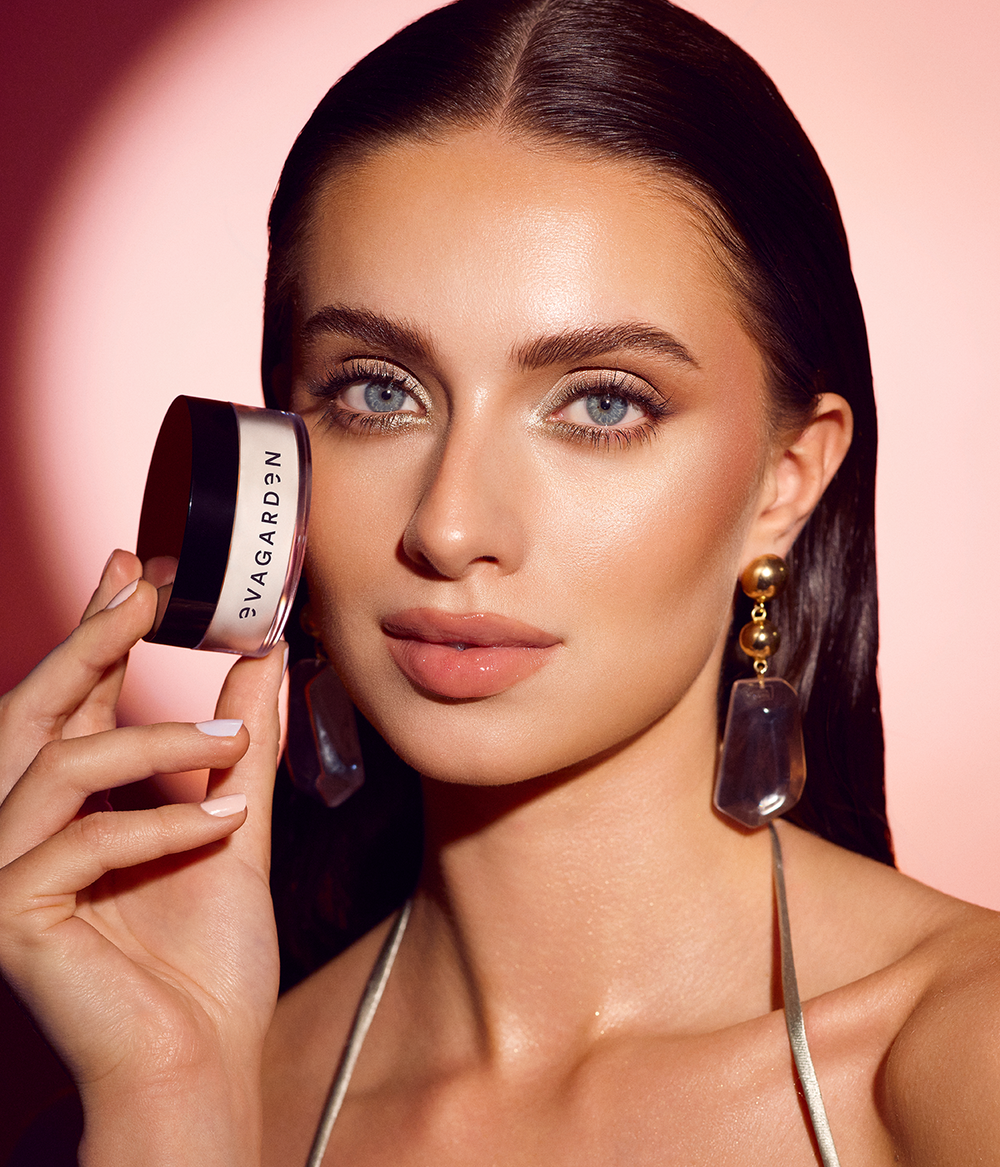 Evagarden Natural Setting Loose Powder, close-up