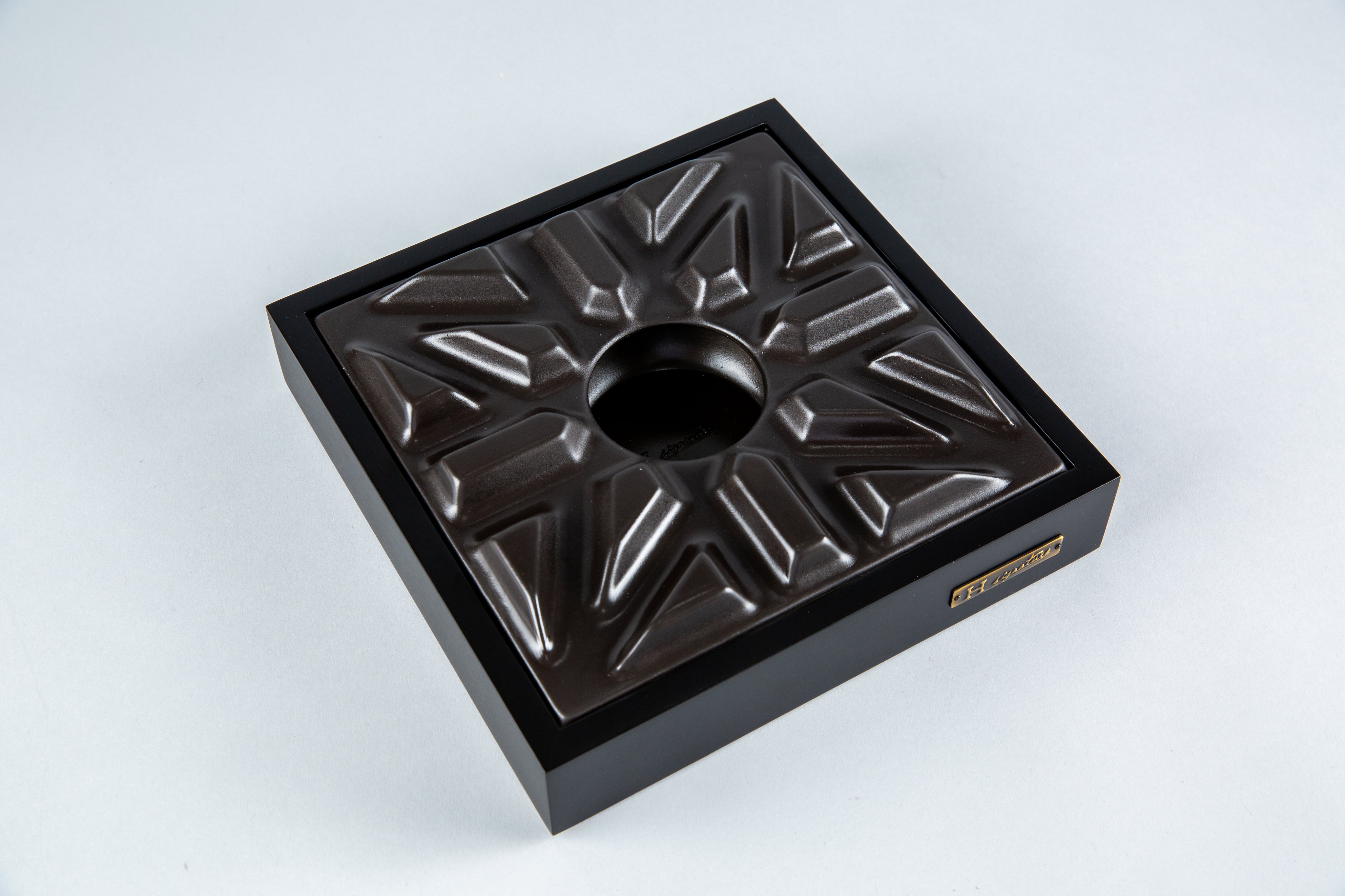 LUCERO VI ASHTRAY
