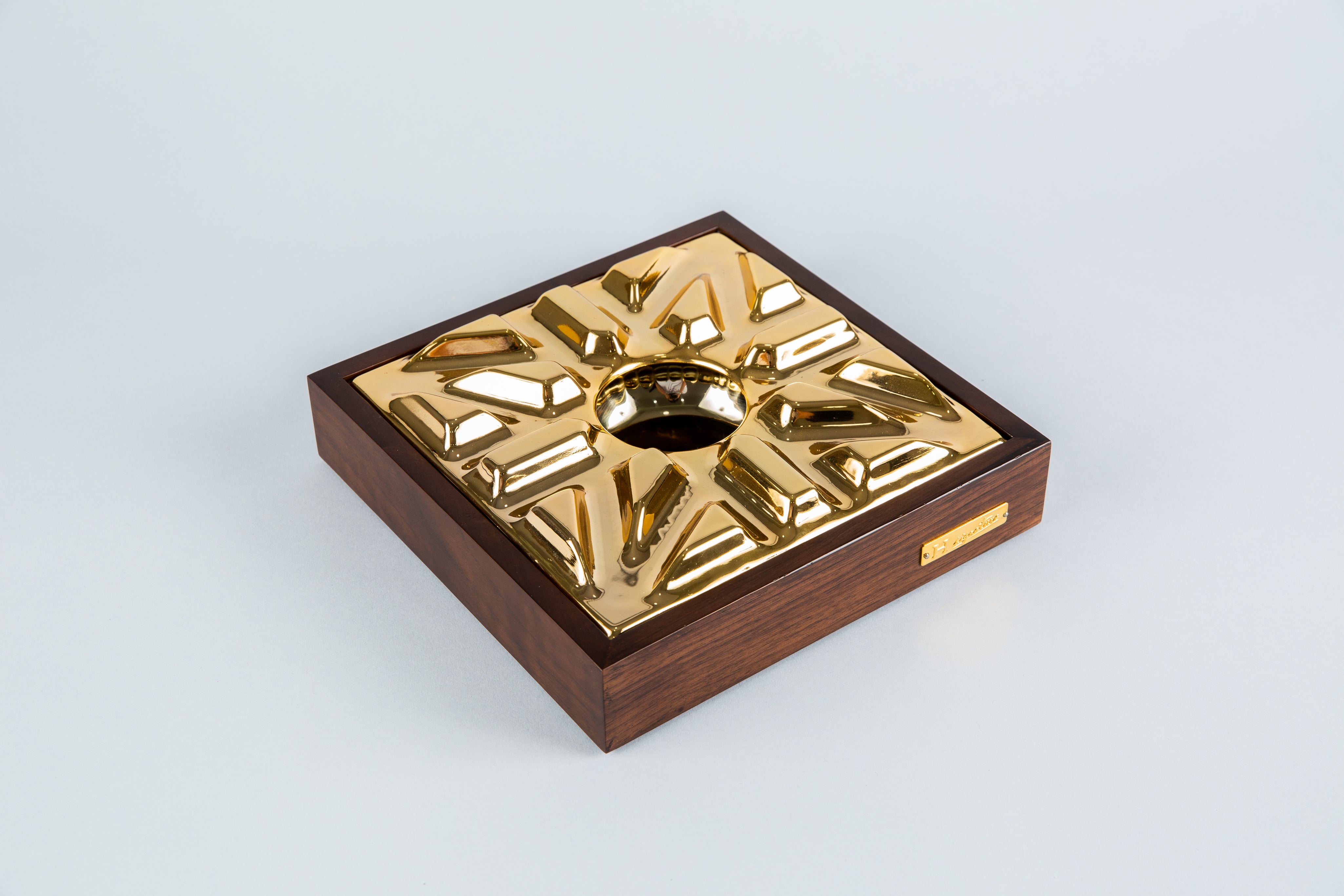 GOLDEN STAR II ASHTRAY
