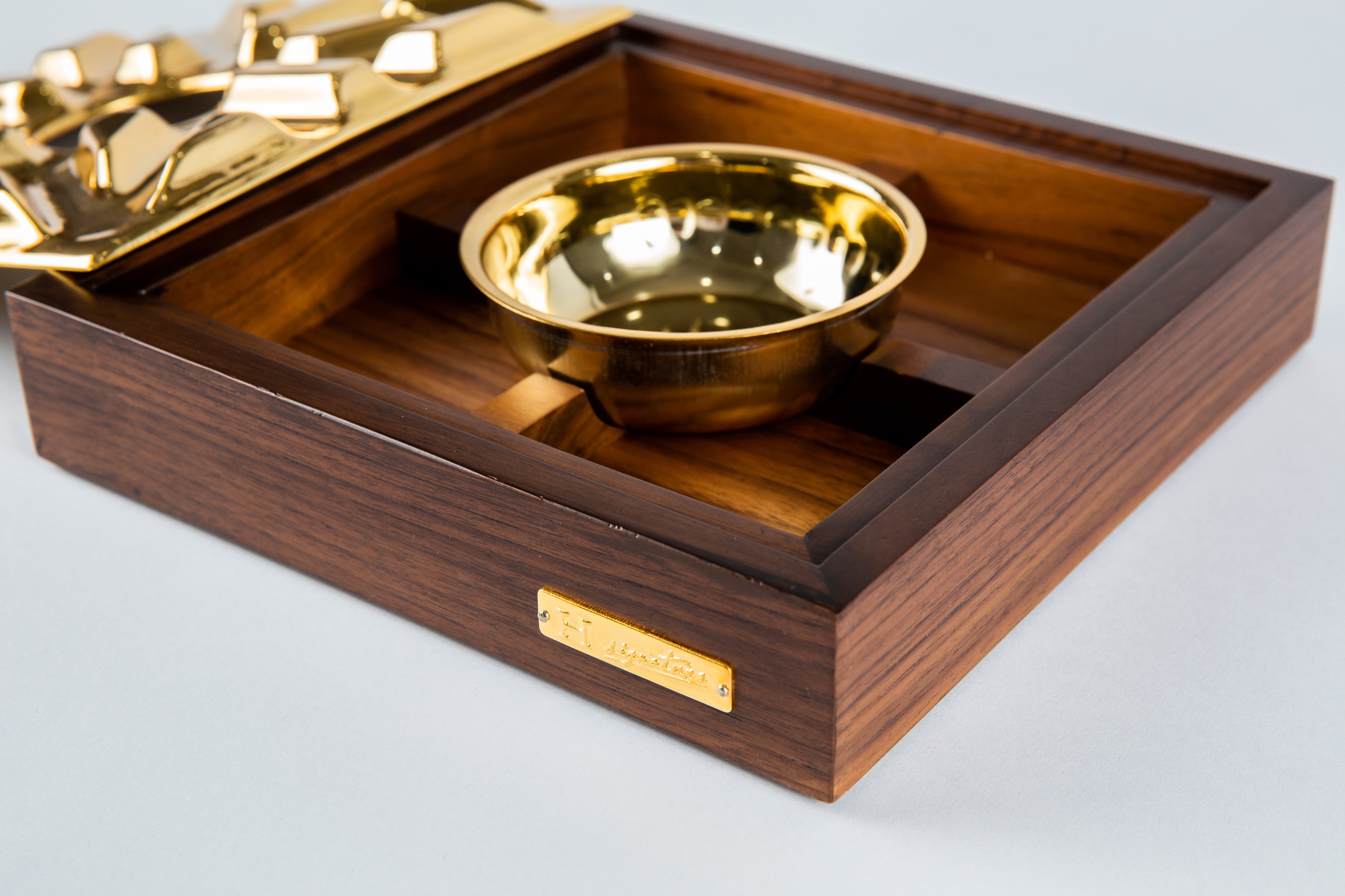 GOLDEN STAR II ASHTRAY