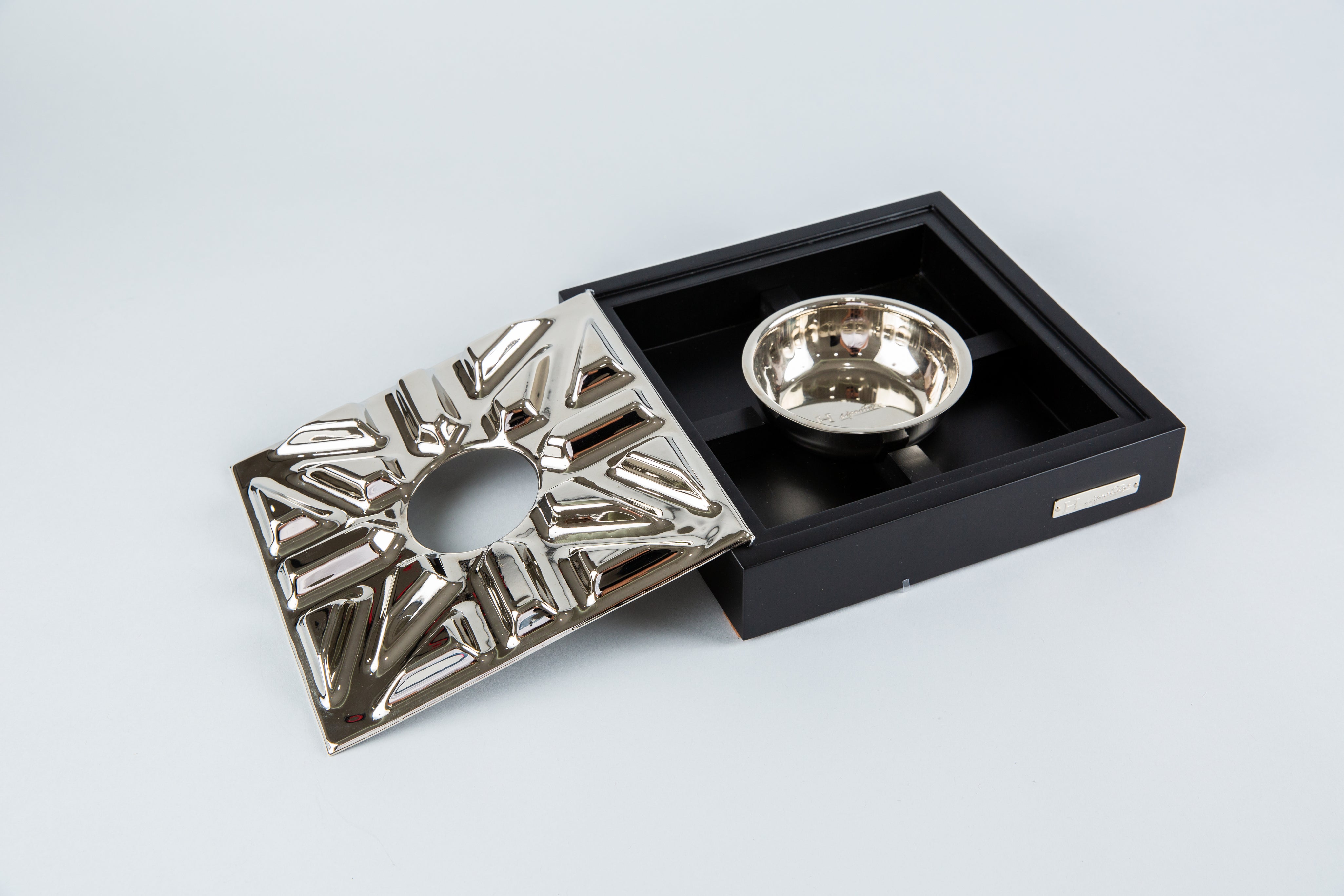 LUCERO XIX ASHTRAY