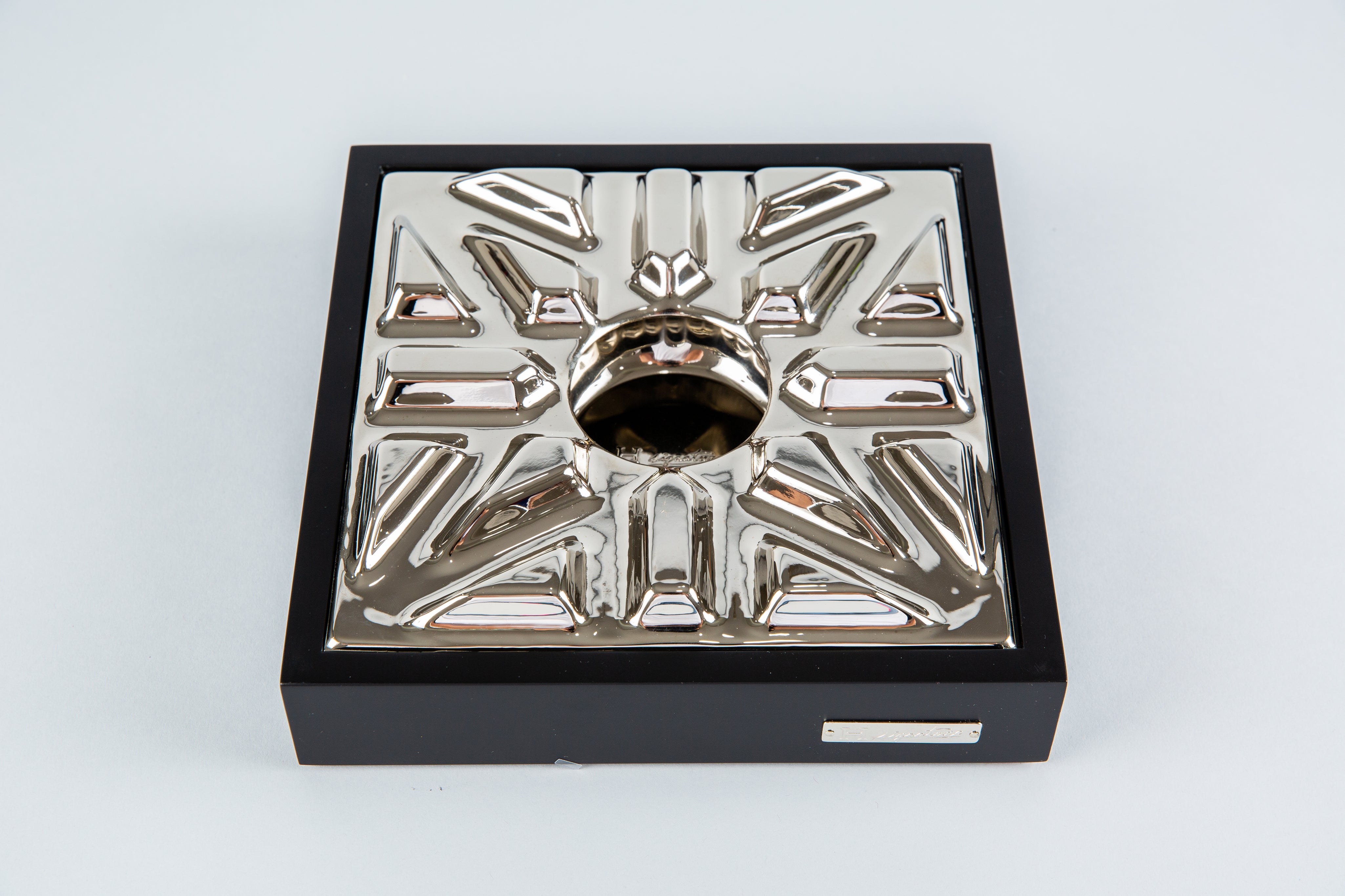 LUCERO XIX ASHTRAY