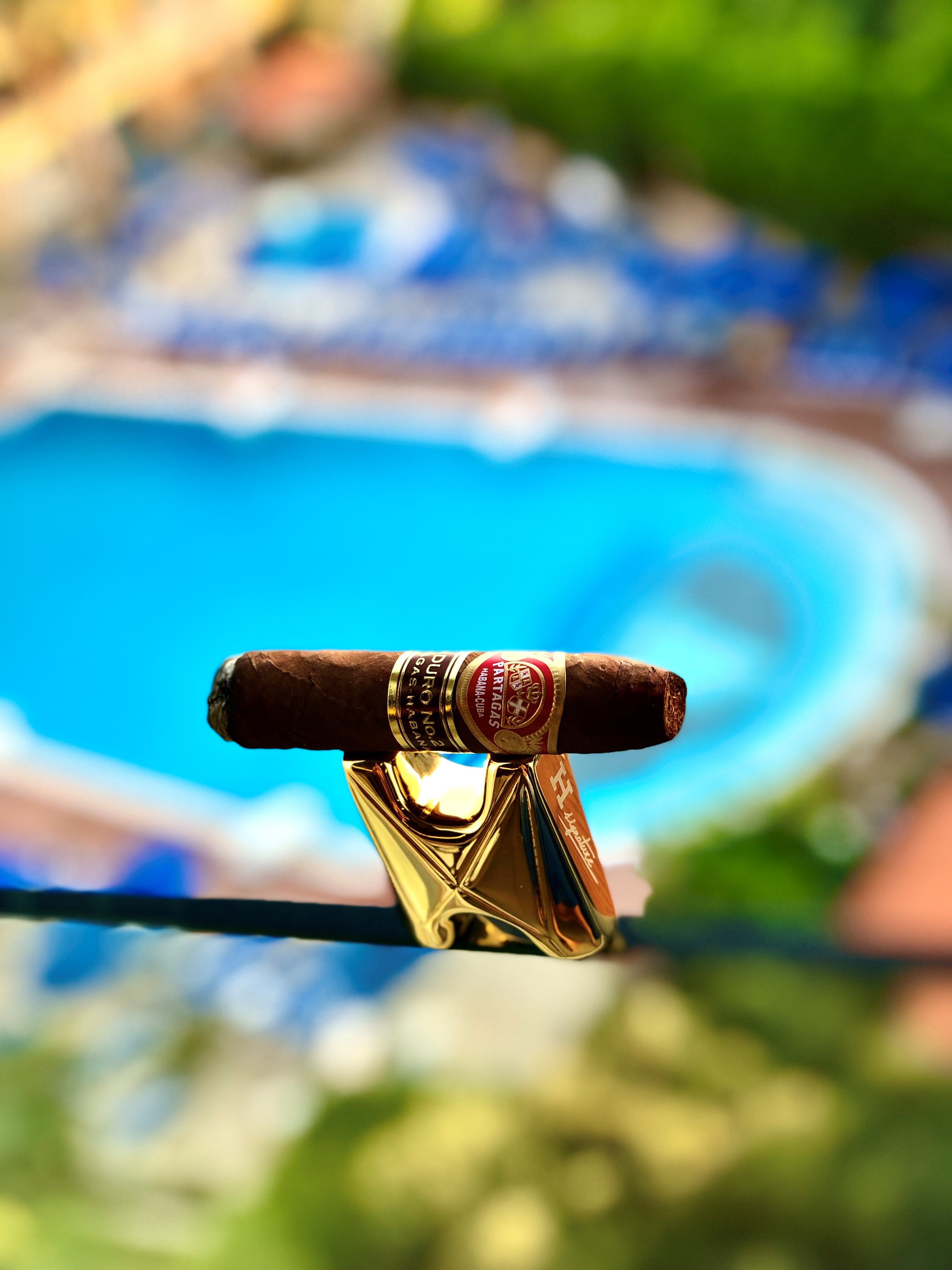 H - GOLD PLATED CIGAR STAND