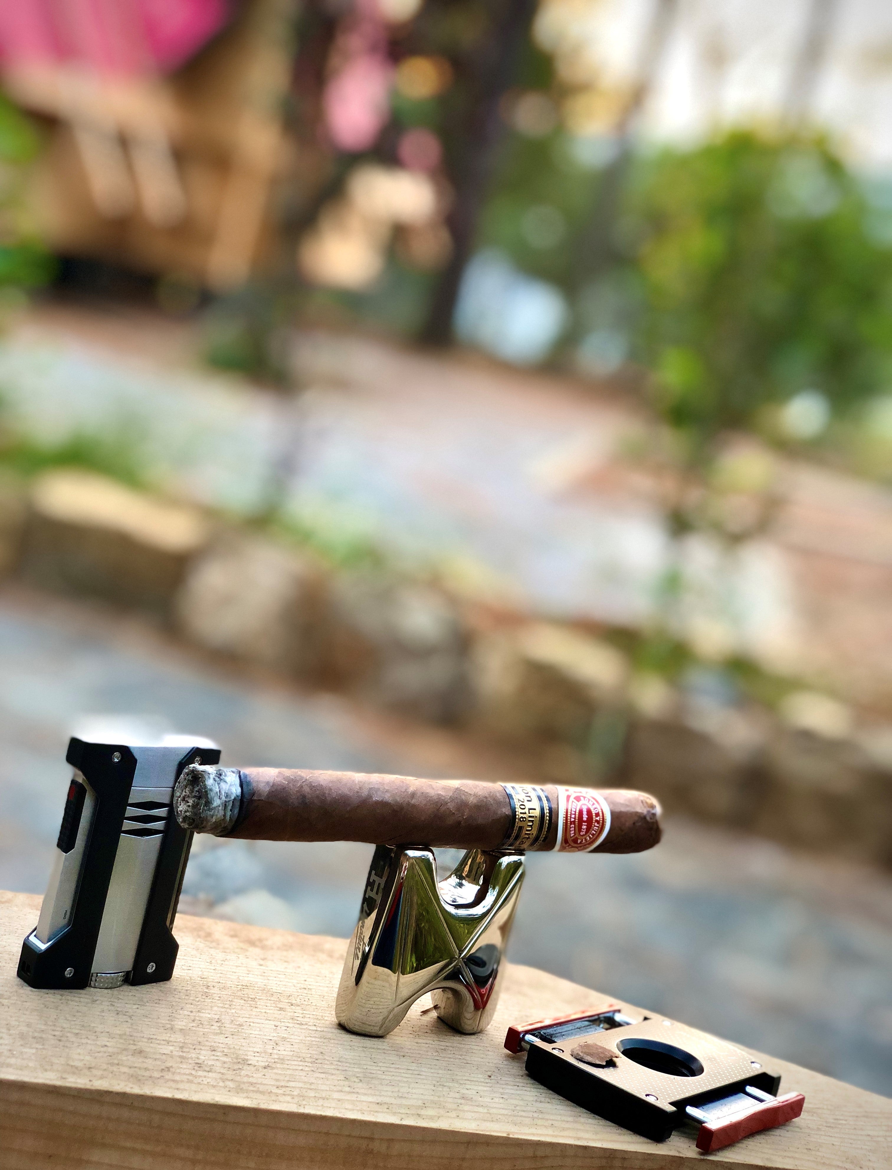 H - NICKEL PLATED CIGAR STAND