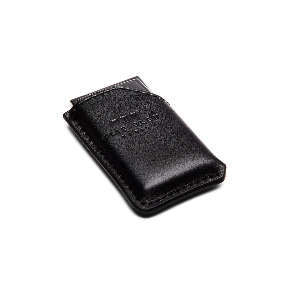 J15_Leather_Case3.webp