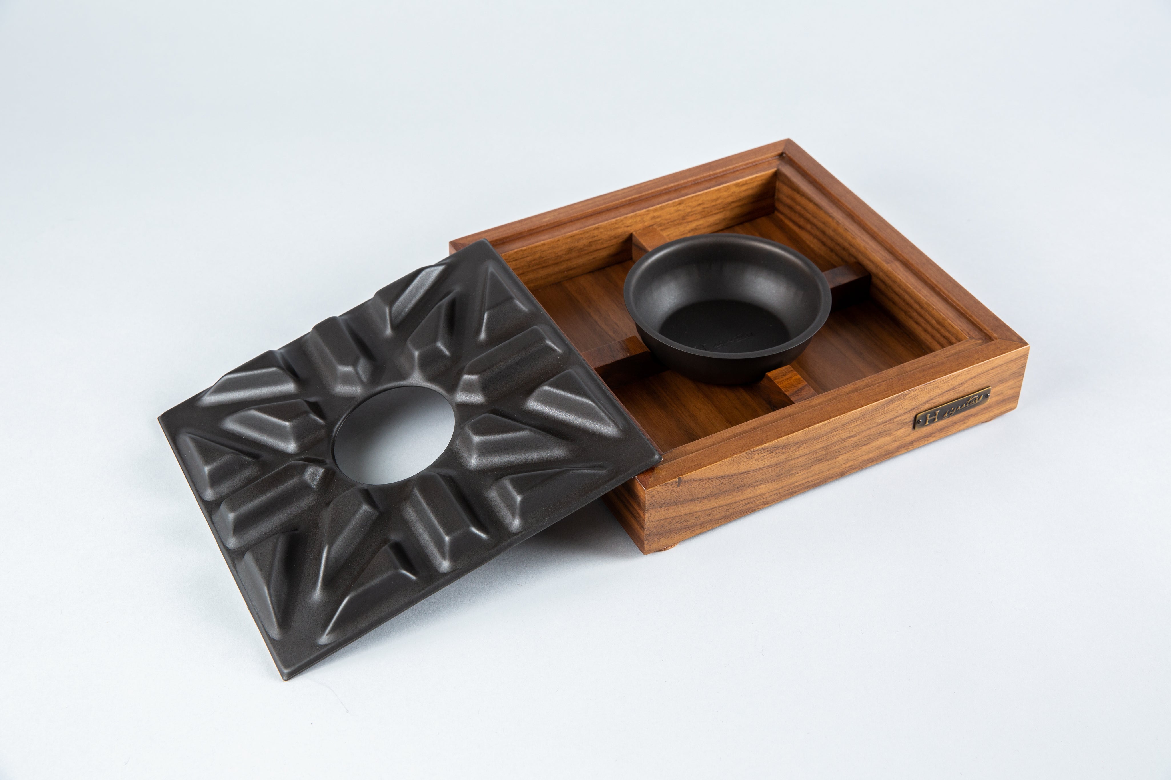 LUCERO X0 ASHTRAY