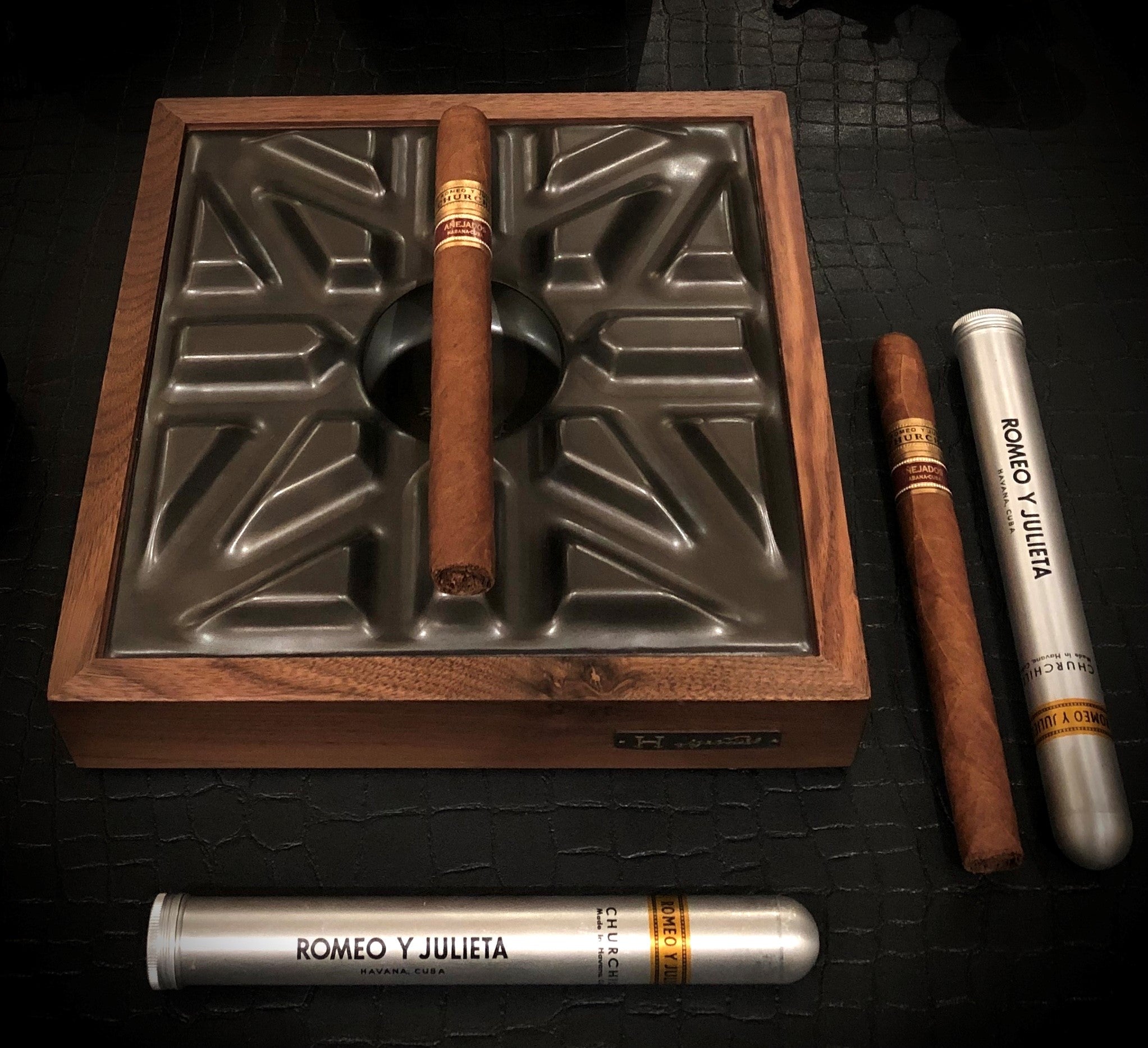 LUCERO X0 ASHTRAY