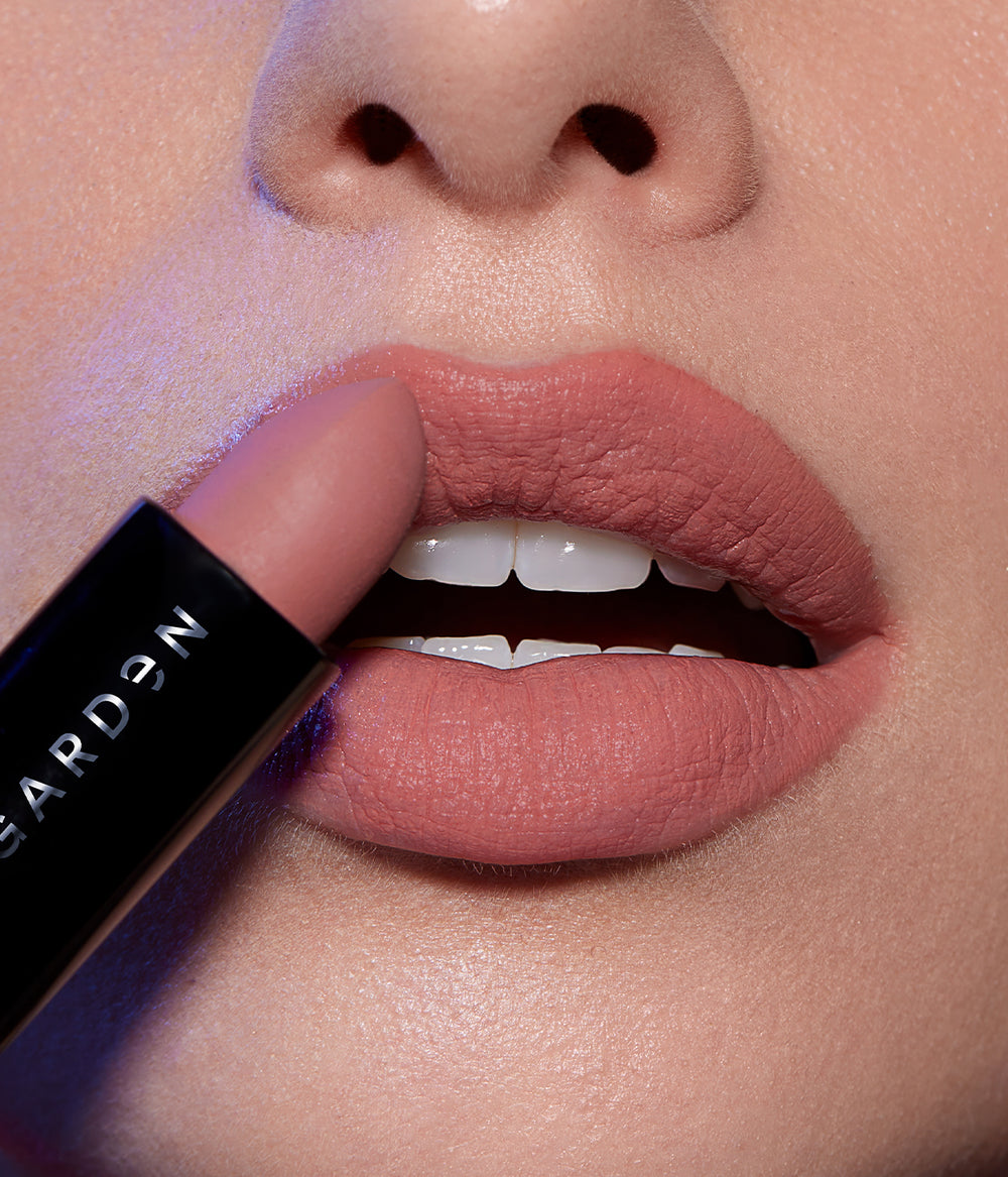 Evagarden Pure Matte Lipstick 651 Desert Sand, close-up