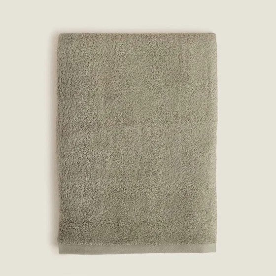 SOLID TOWEL