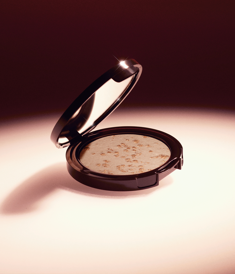 Evagarden Compact Highlighter Stardust, still life